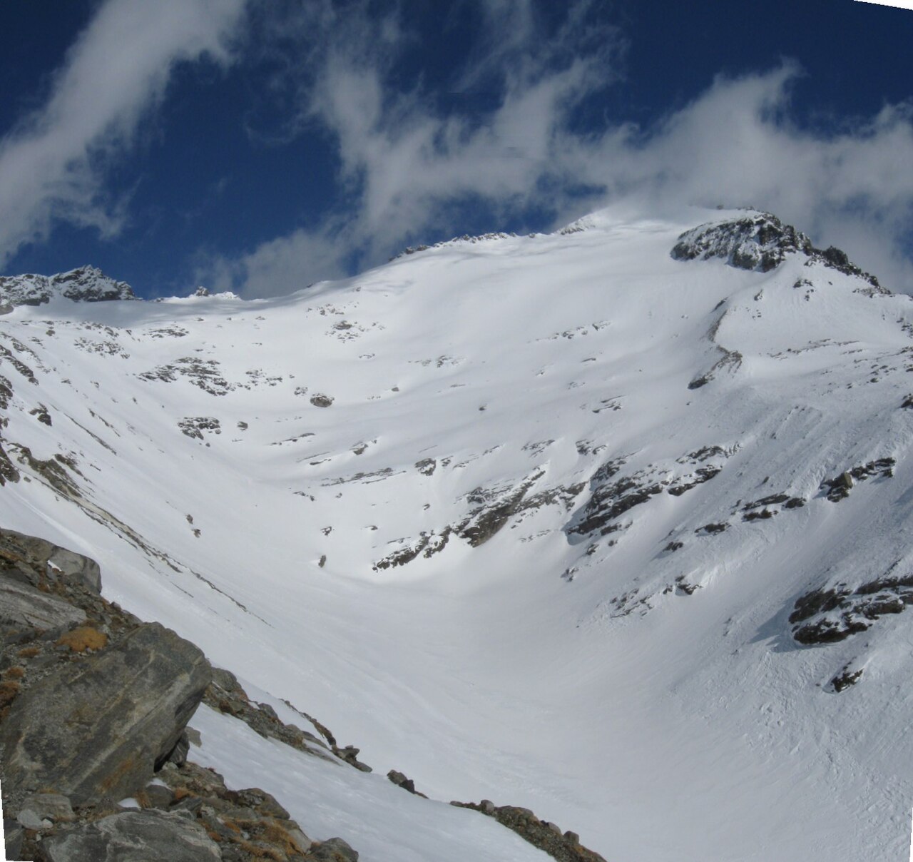 Rheinwaldhorn in den Wolken