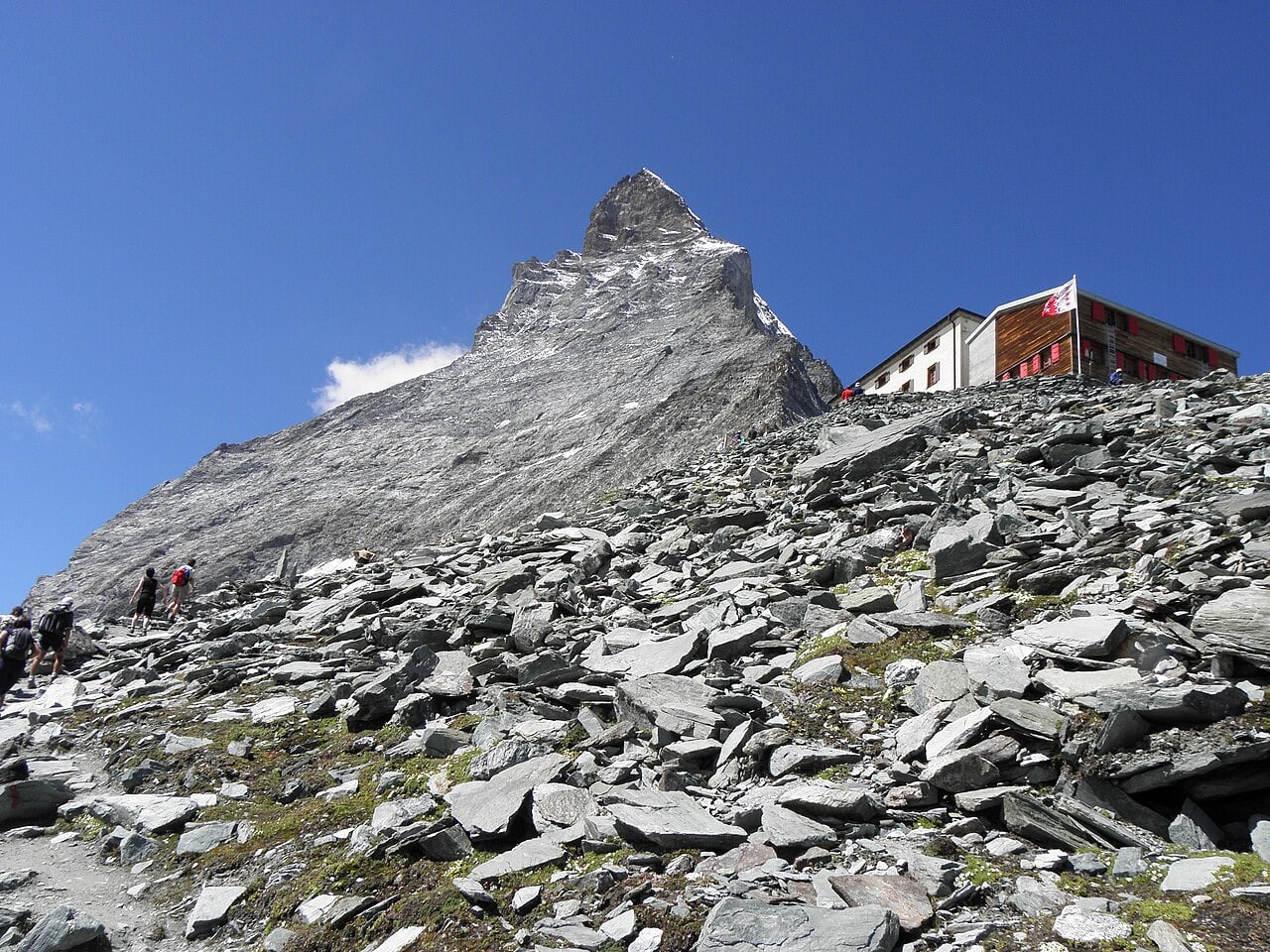 Zustieg zur Hörnlihütte am Fusse des Matterhorns