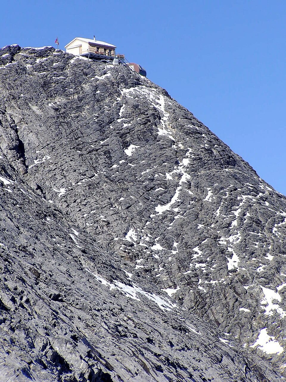 Mittellegi Hut from below