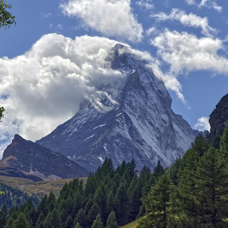 Matterhorn in den Wolken