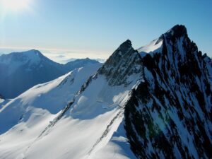 Luftaufnahme des Nadelhorn im Wallis